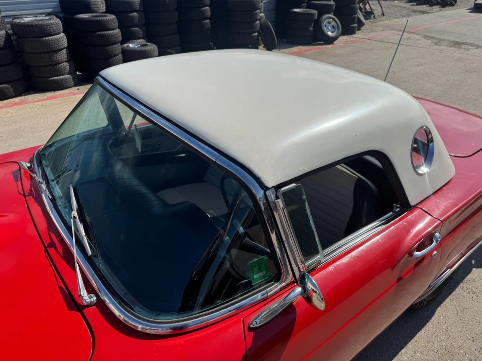 1957 Ford Thunderbird 1st Gen - Image 21 of 31