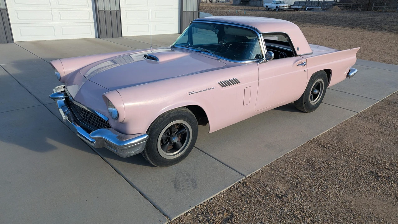 1957 Ford Thunderbird 1st Gen - Image 3 of 31