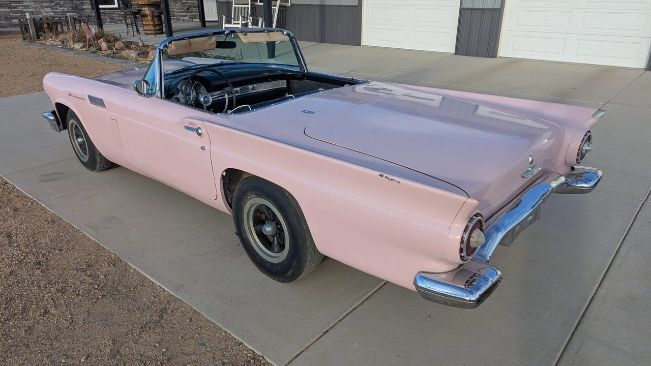 1957 Ford Thunderbird 1st Gen - Image 16 of 31