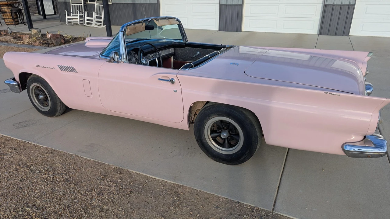 1957 Ford Thunderbird 1st Gen - Image 17 of 31