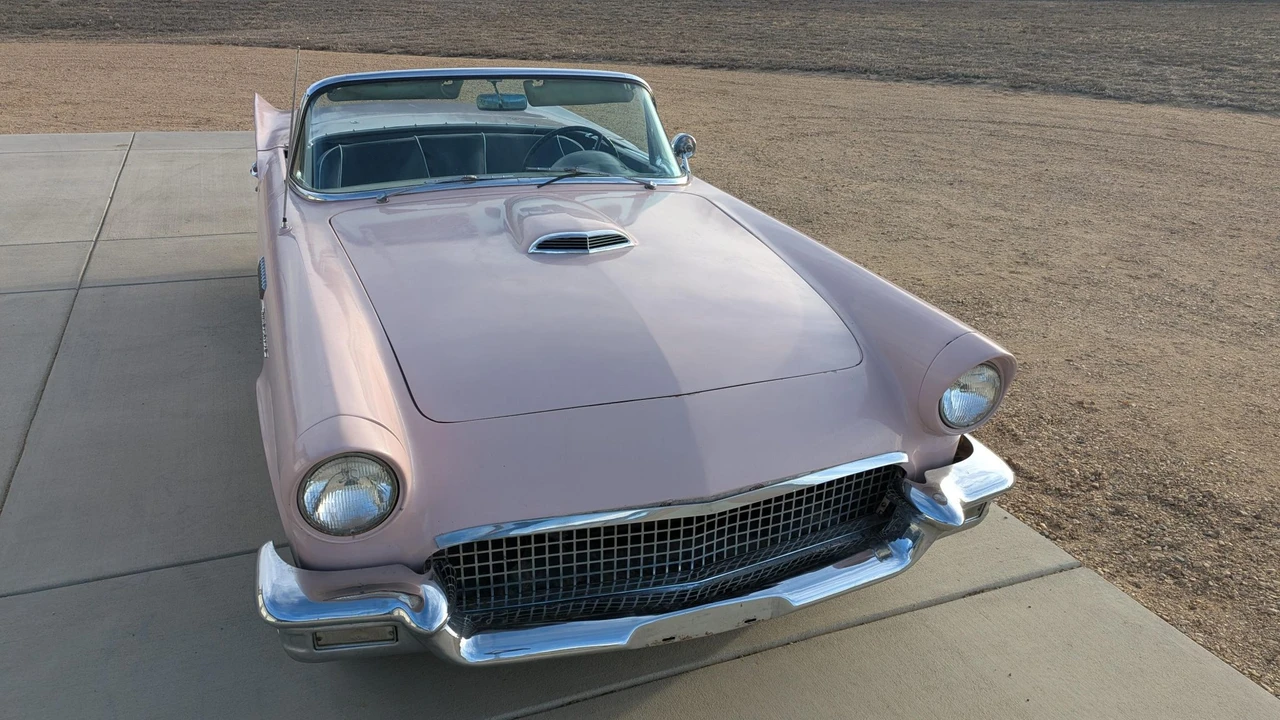 1957 Ford Thunderbird 1st Gen - Image 23 of 31