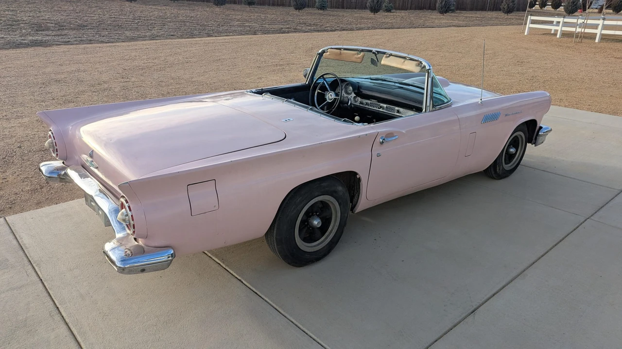 1957 Ford Thunderbird 1st Gen - Image 28 of 31