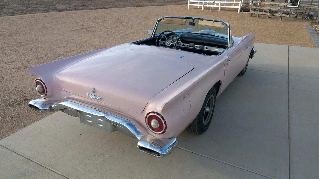 1957 Ford Thunderbird 1st Gen - Image 29 of 31
