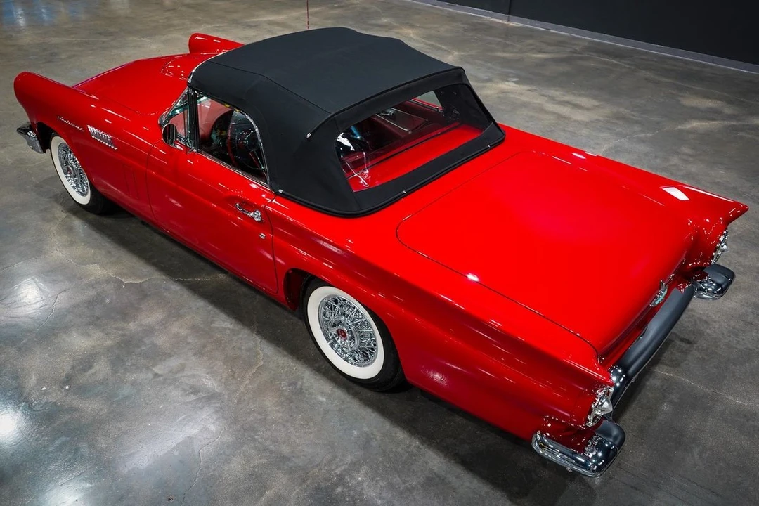 1957 Ford Thunderbird 1st Gen - Image 28 of 31
