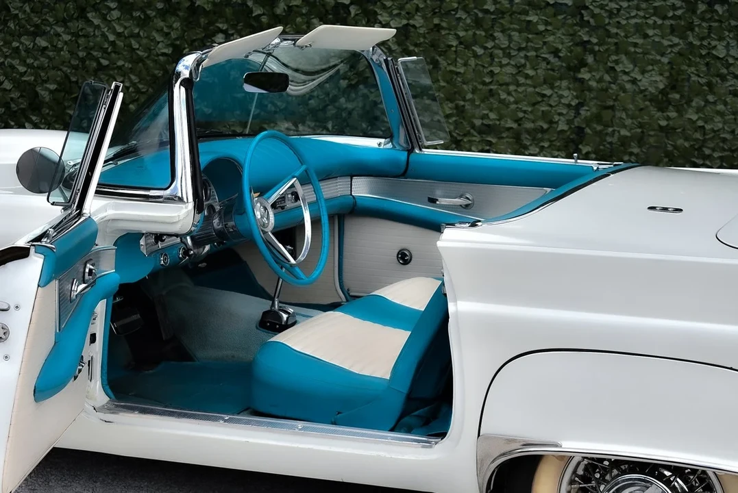 1957 Ford Thunderbird 1st Gen - Image 18 of 30
