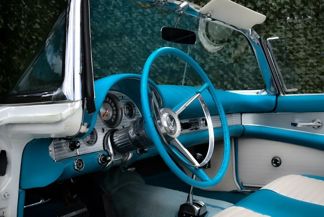 1957 Ford Thunderbird 1st Gen - Image 23 of 30