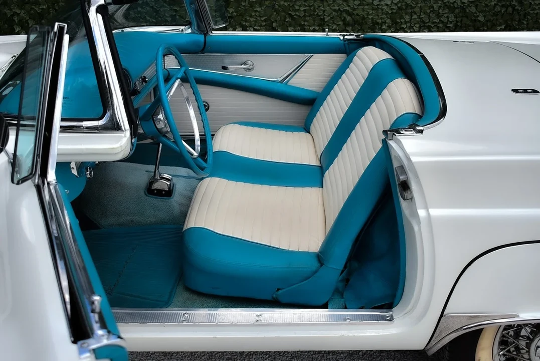 1957 Ford Thunderbird 1st Gen - Image 19 of 30