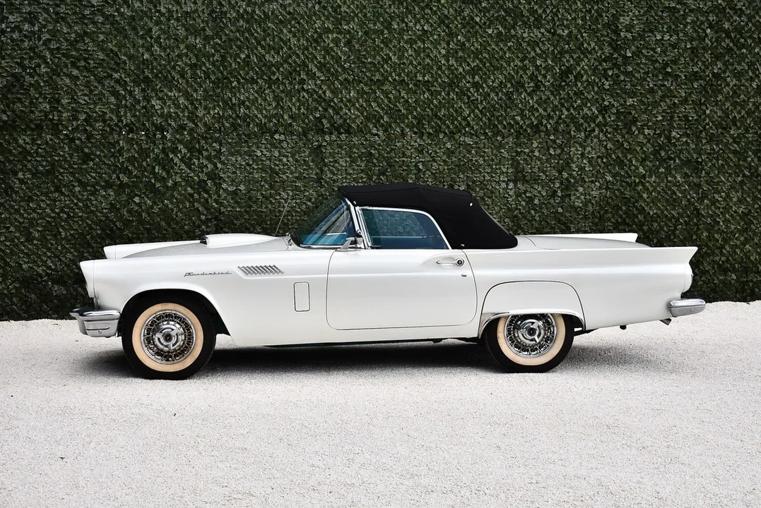 1957 Ford Thunderbird 1st Gen - Image 15 of 31