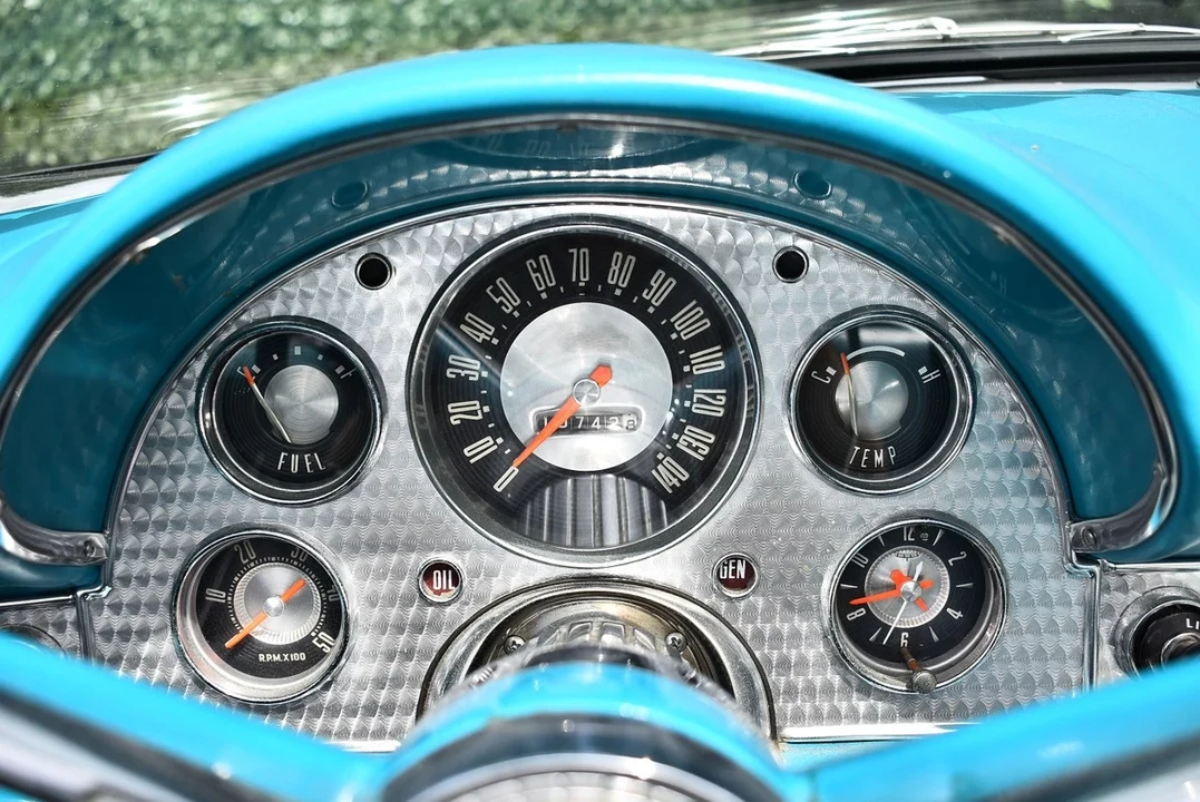 1957 Ford Thunderbird 1st Gen - Image 27 of 31