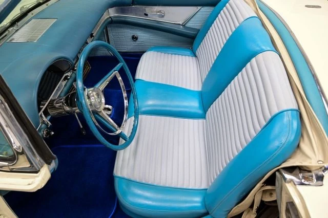 1957 Ford Thunderbird 1st Gen - Image 29 of 31