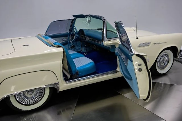 1957 Ford Thunderbird 1st Gen - Image 22 of 31