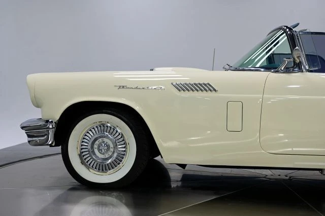 1957 Ford Thunderbird 1st Gen - Image 15 of 31