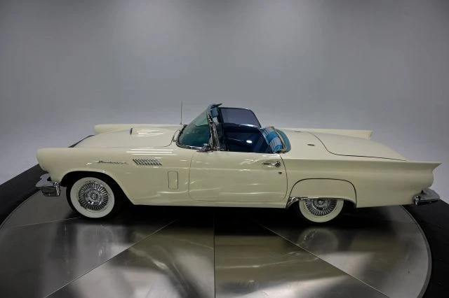 1957 Ford Thunderbird 1st Gen - Image 30 of 31