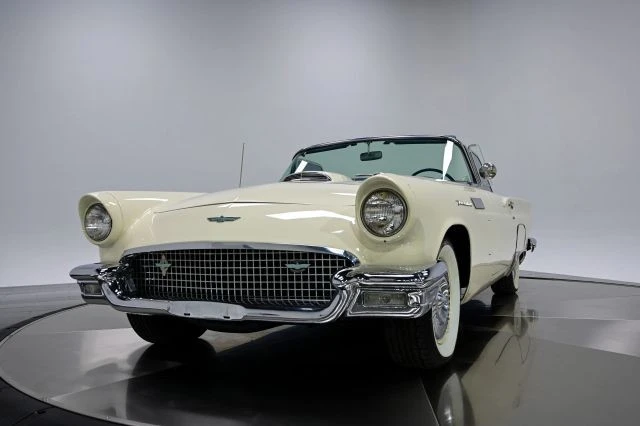 1957 Ford Thunderbird 1st Gen - Image 16 of 31