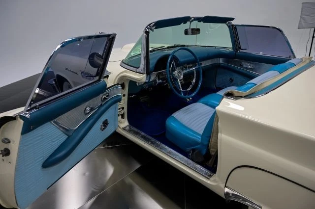 1957 Ford Thunderbird 1st Gen - Image 24 of 31