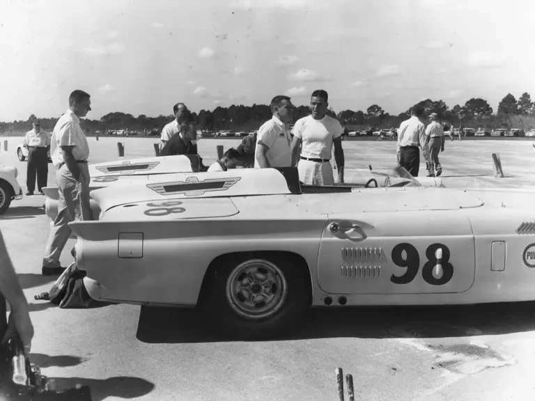 1957 Ford Thunderbird 1st Gen - Image 20 of 21