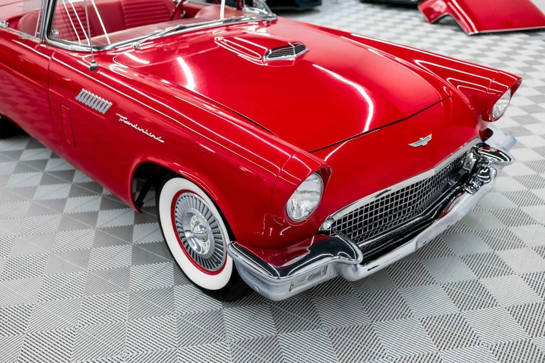 1957 Ford Thunderbird 1st Gen - Image 25 of 31