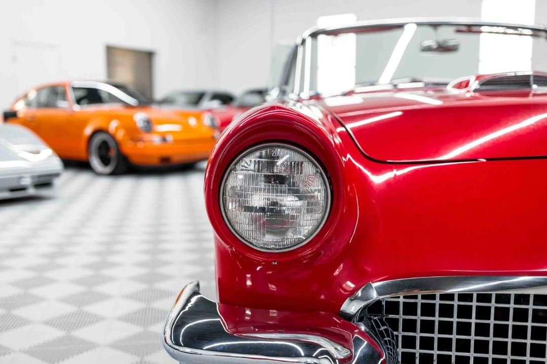 1957 Ford Thunderbird 1st Gen - Image 24 of 31
