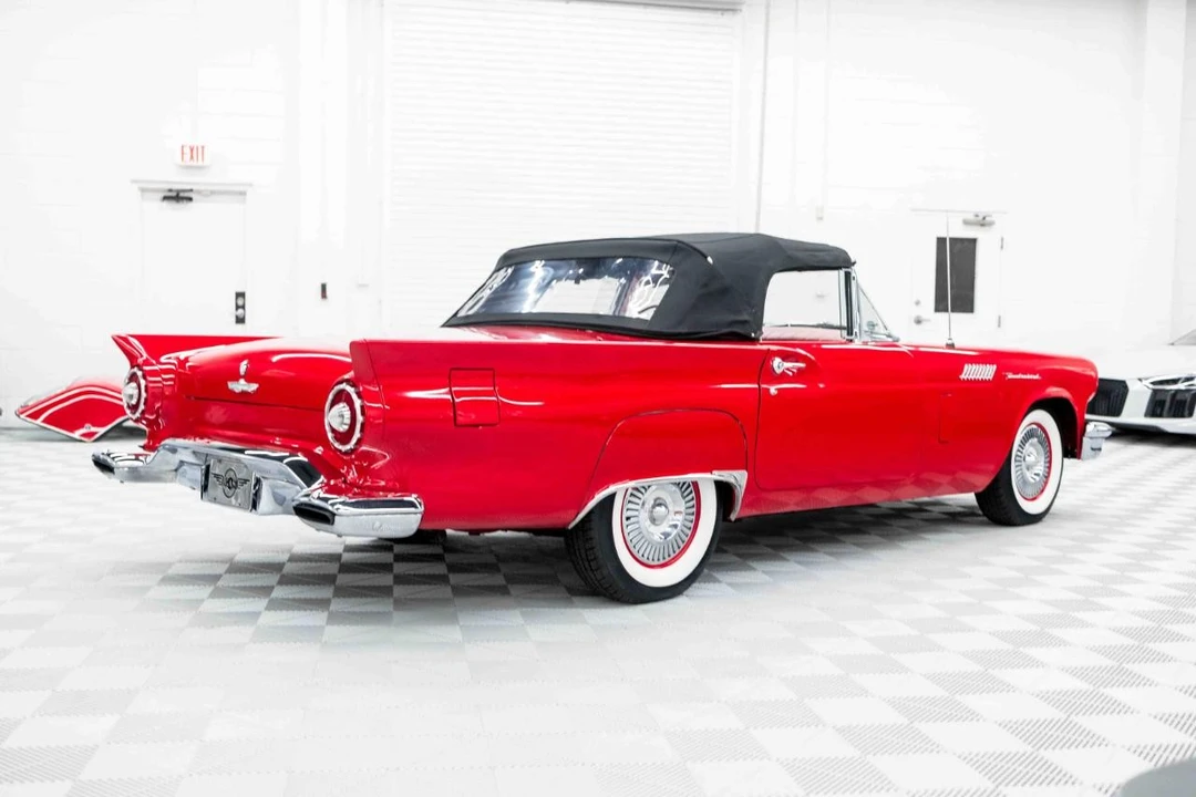 1957 Ford Thunderbird 1st Gen - Image 18 of 31