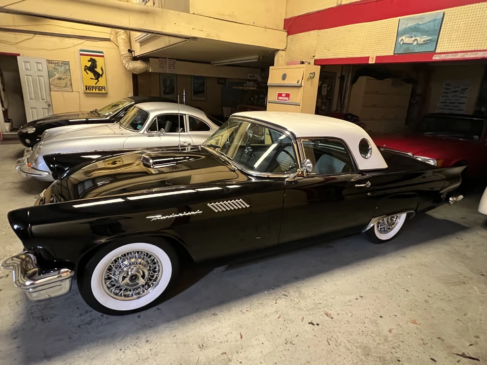 1957 Ford Thunderbird 1st Gen - Image 15 of 16