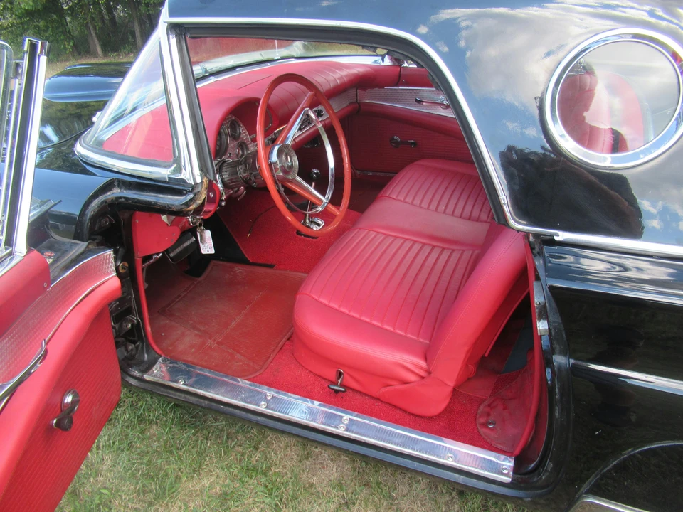 1957 Ford Thunderbird 1st Gen - Image 25 of 31
