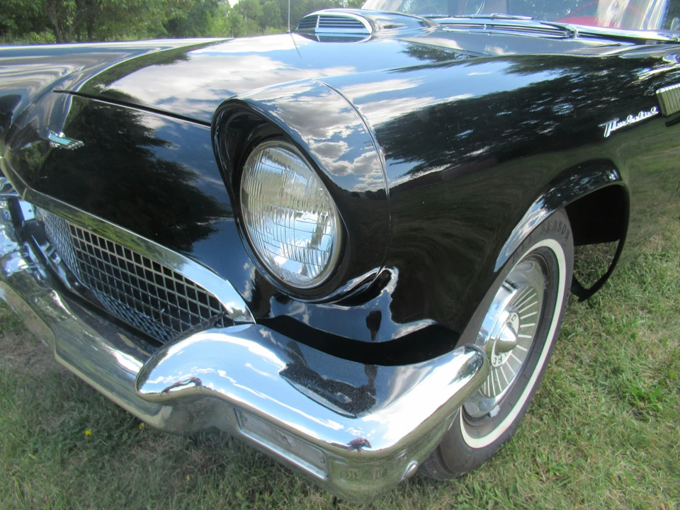 1957 Ford Thunderbird 1st Gen - Image 23 of 31
