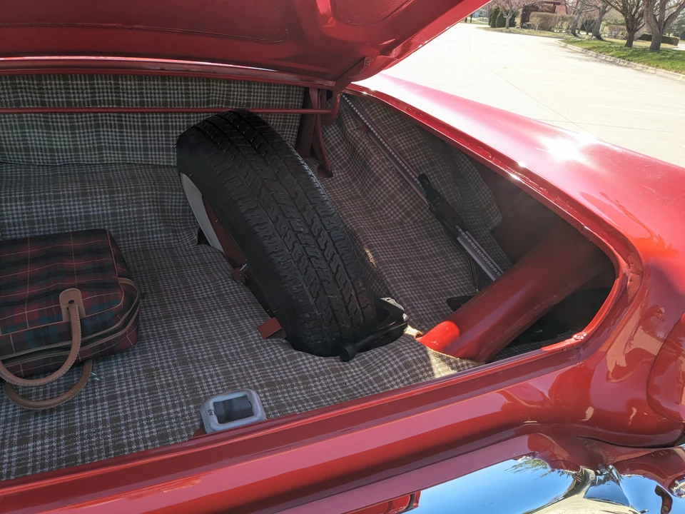 1957 Ford Thunderbird 1st Gen - Image 21 of 31