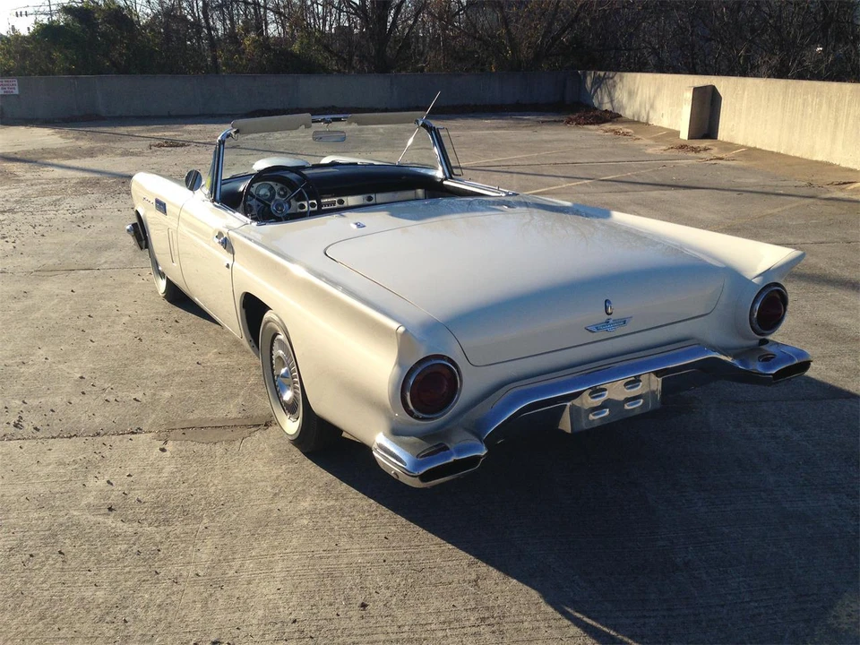 1957 Ford Thunderbird 1st Gen - Image 14 of 31