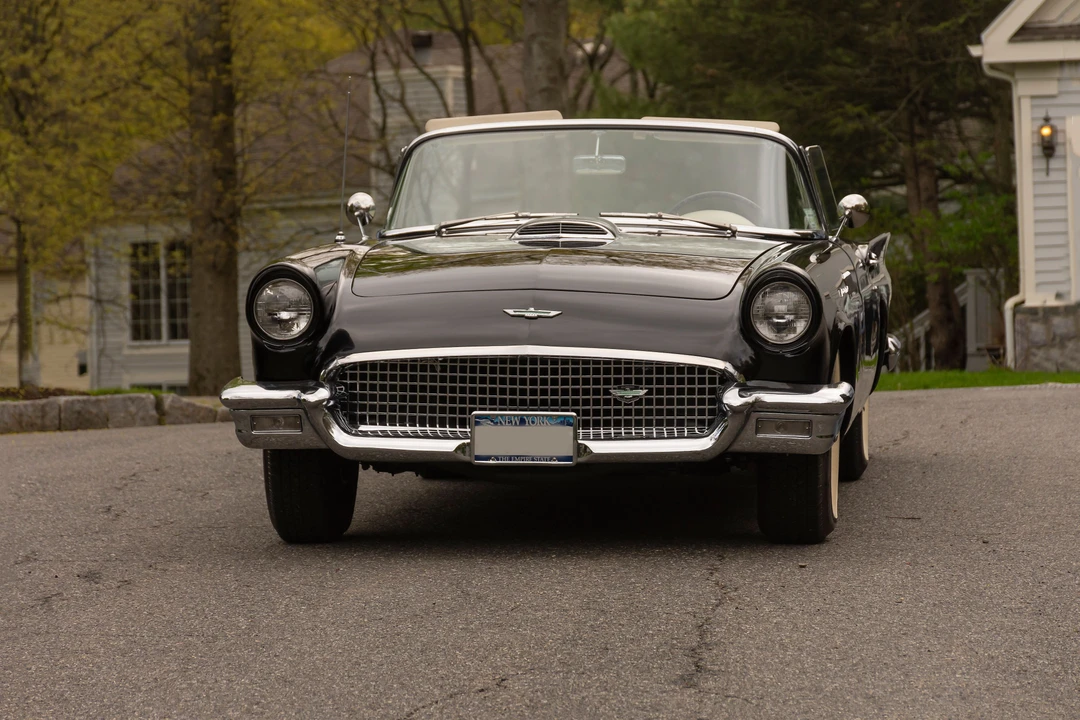 1957 Ford Thunderbird 1st Gen - Image 27 of 31