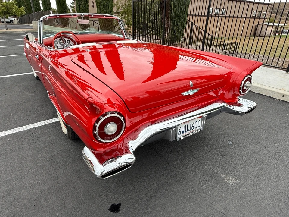 1957 Ford Thunderbird 1st Gen - Image 28 of 31