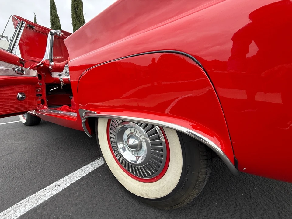 1957 Ford Thunderbird 1st Gen - Image 23 of 31