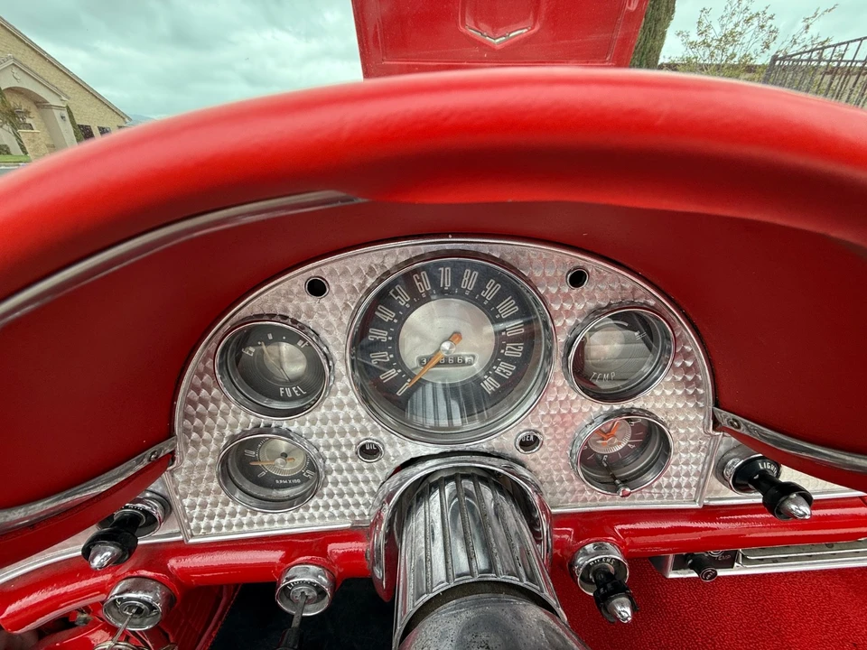 1957 Ford Thunderbird 1st Gen - Image 21 of 31