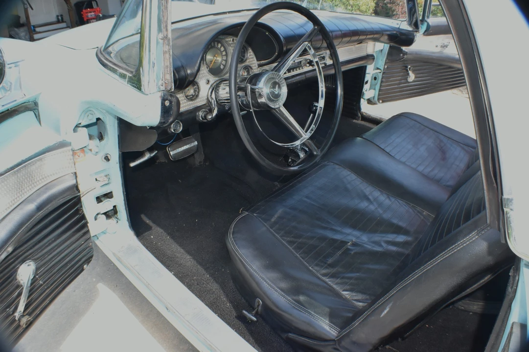 1957 Ford Thunderbird 1st Gen - Image 21 of 31