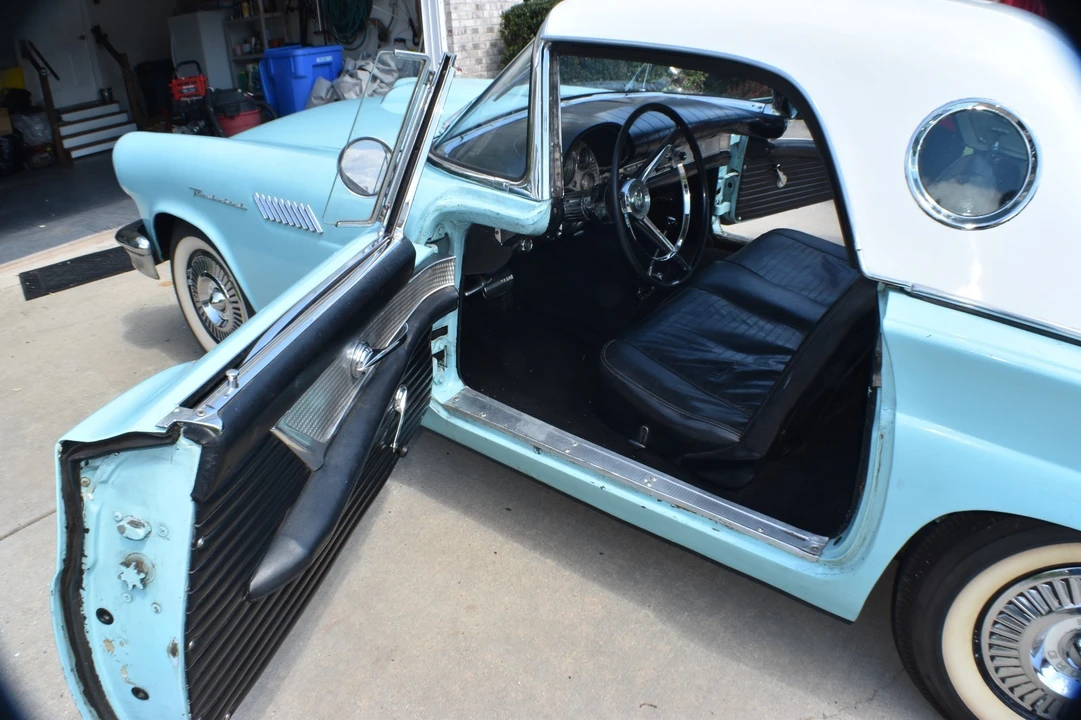 1957 Ford Thunderbird 1st Gen - Image 19 of 31