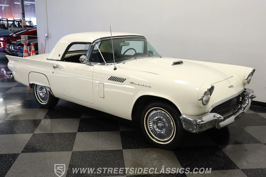 1957 Ford Thunderbird 1st Gen - Image 14 of 31