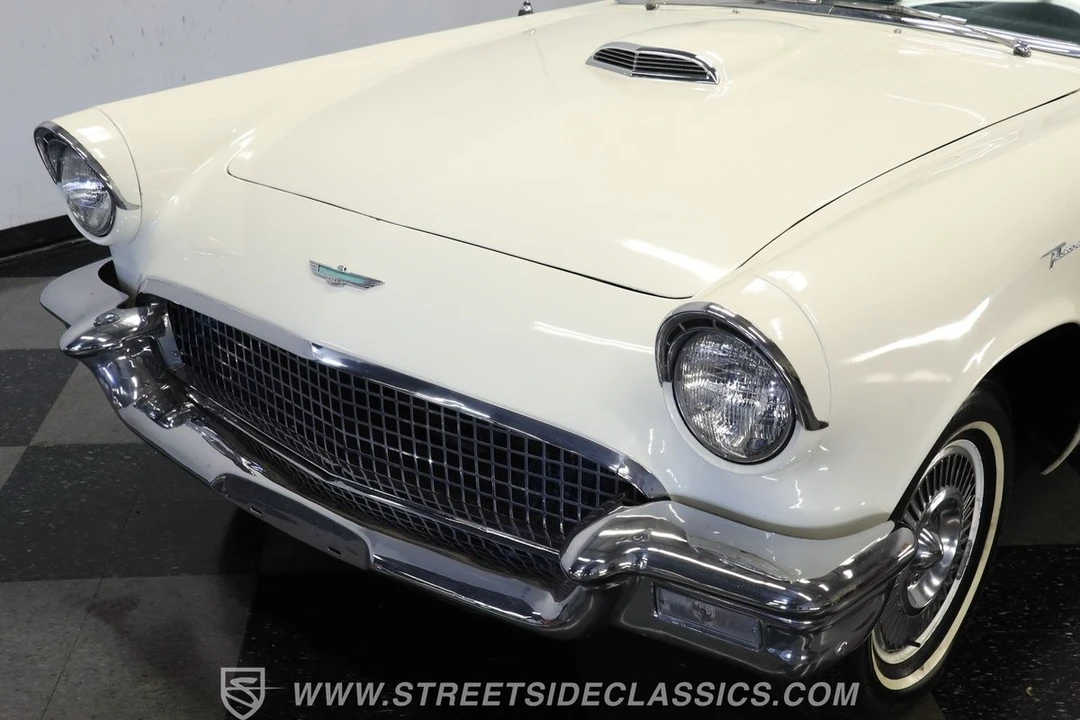 1957 Ford Thunderbird 1st Gen - Image 19 of 21