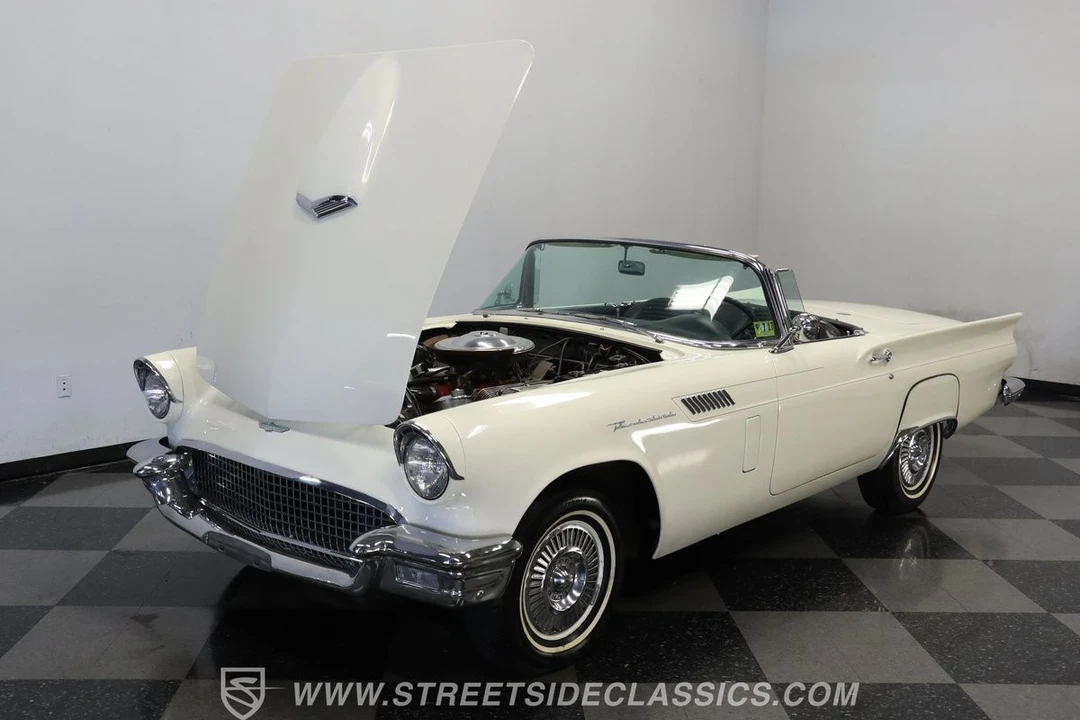 1957 Ford Thunderbird 1st Gen - Image 29 of 31
