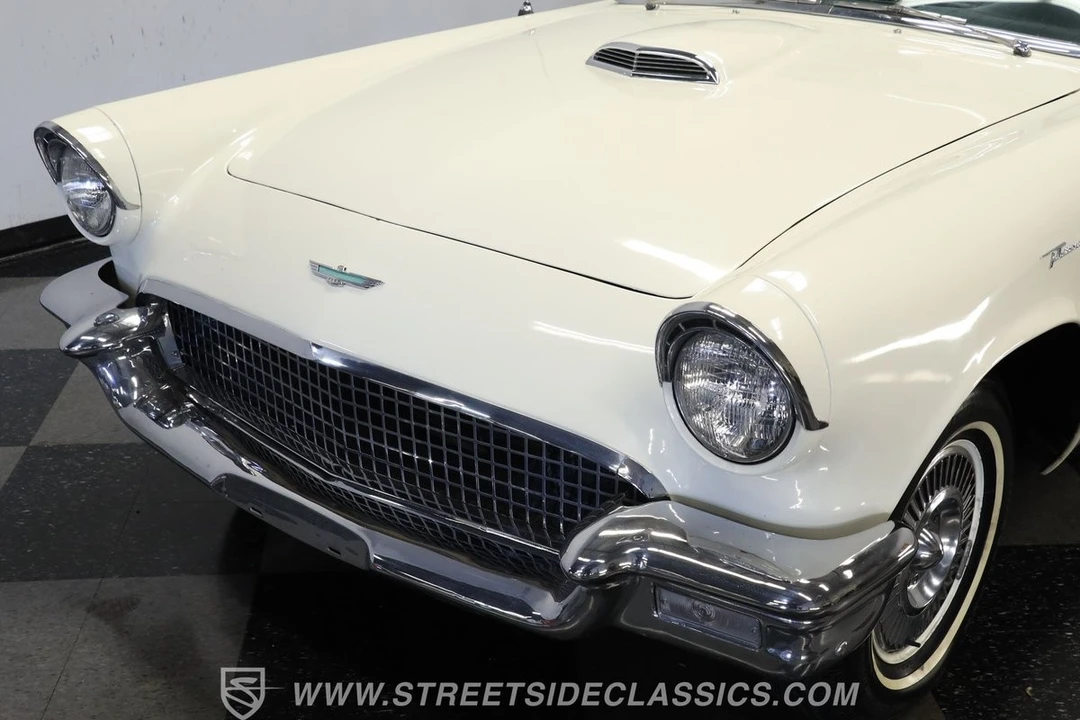 1957 Ford Thunderbird 1st Gen - Image 19 of 31