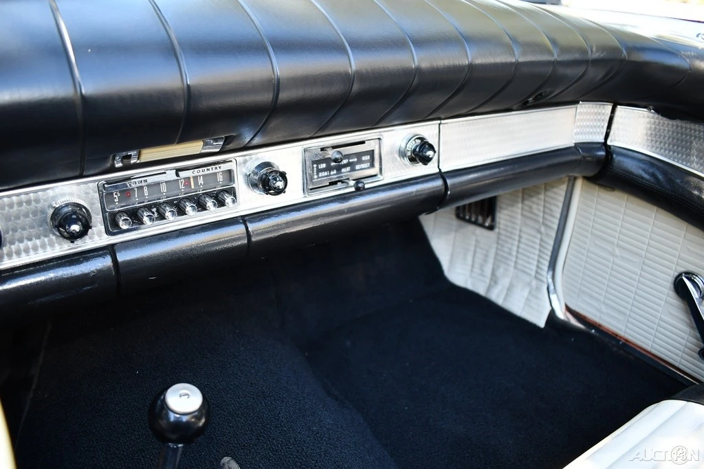 1957 Ford Thunderbird 1st Gen - Image 17 of 24