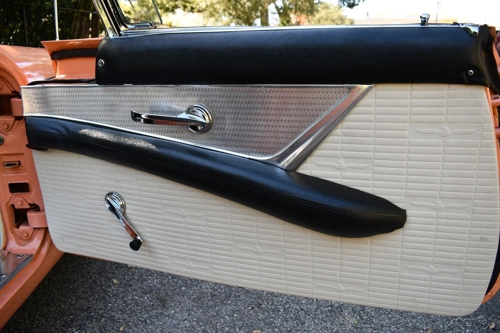 1957 Ford Thunderbird 1st Gen - Image 20 of 24