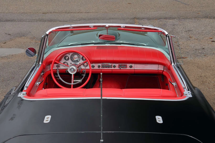 1957 Ford Thunderbird 1st Gen - Image 28 of 31