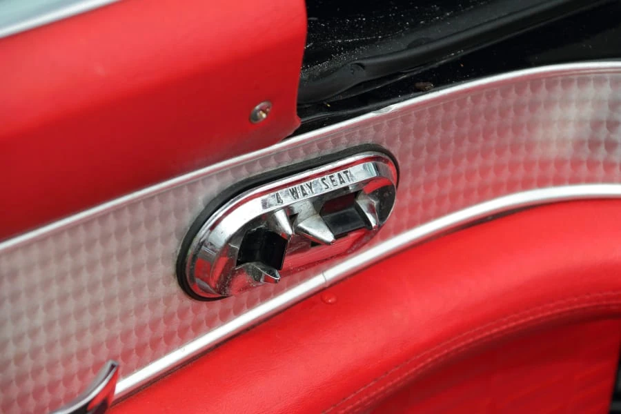1957 Ford Thunderbird 1st Gen - Image 22 of 31