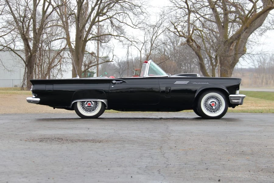 1957 Ford Thunderbird 1st Gen - Image 15 of 31