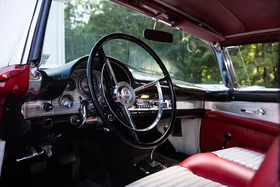 1957 Ford Thunderbird 1st Gen - Image 28 of 31