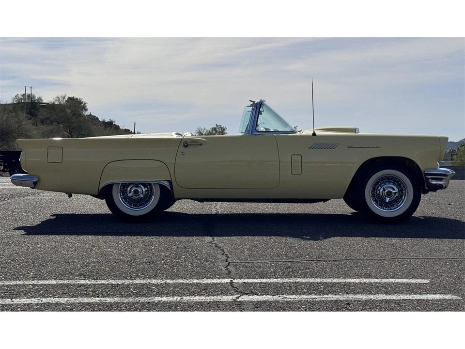 1957 Ford Thunderbird 1st Gen - Image 11 of 31