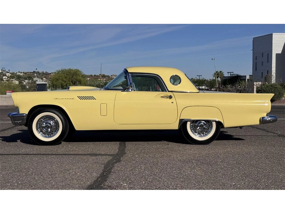 1957 Ford Thunderbird 1st Gen - Image 24 of 31