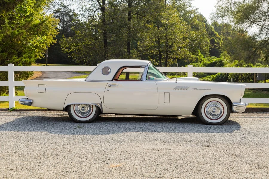 1957 Ford Thunderbird 1st Gen - Image 19 of 31