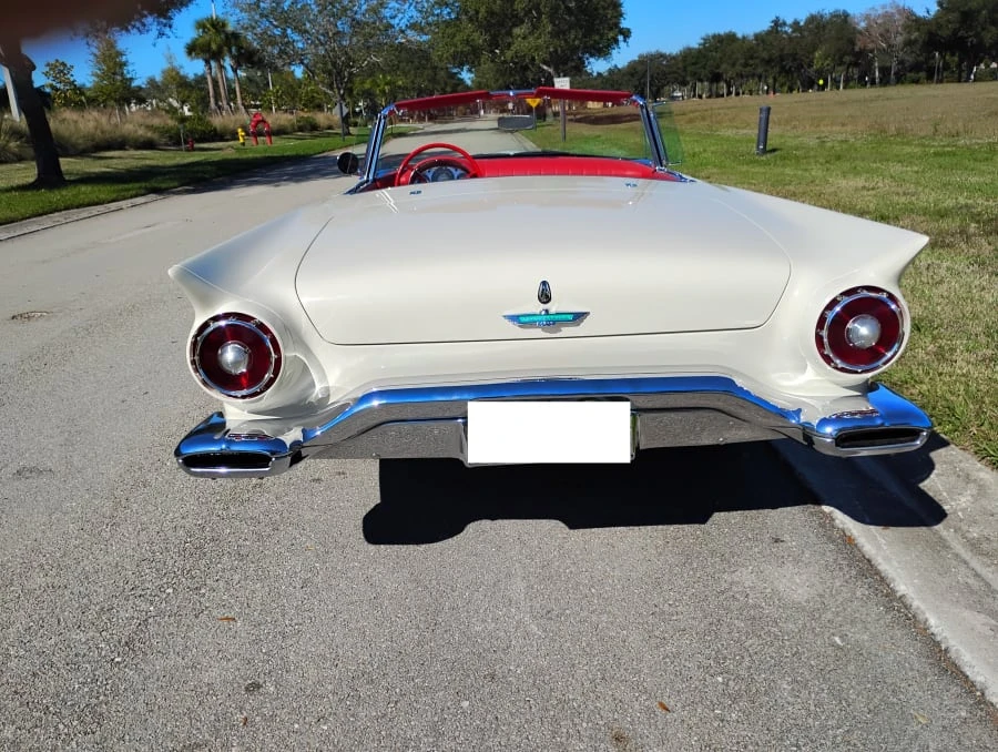 1957 Ford Thunderbird 1st Gen - Image 19 of 31