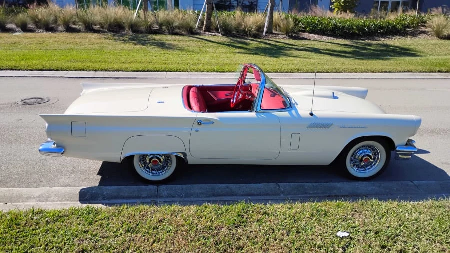1957 Ford Thunderbird 1st Gen - Image 11 of 31