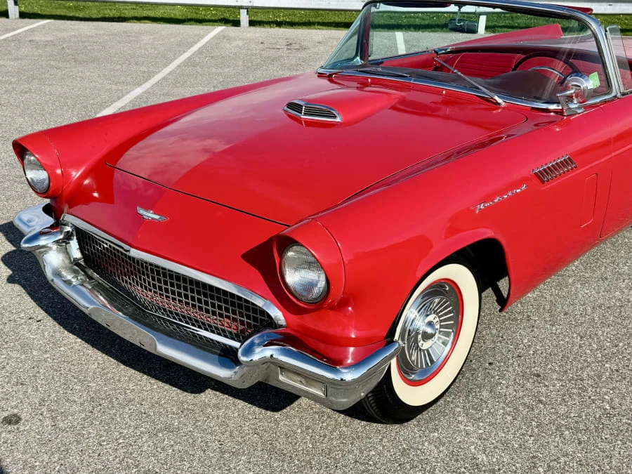 1957 Ford Thunderbird 1st Gen - Image 26 of 31